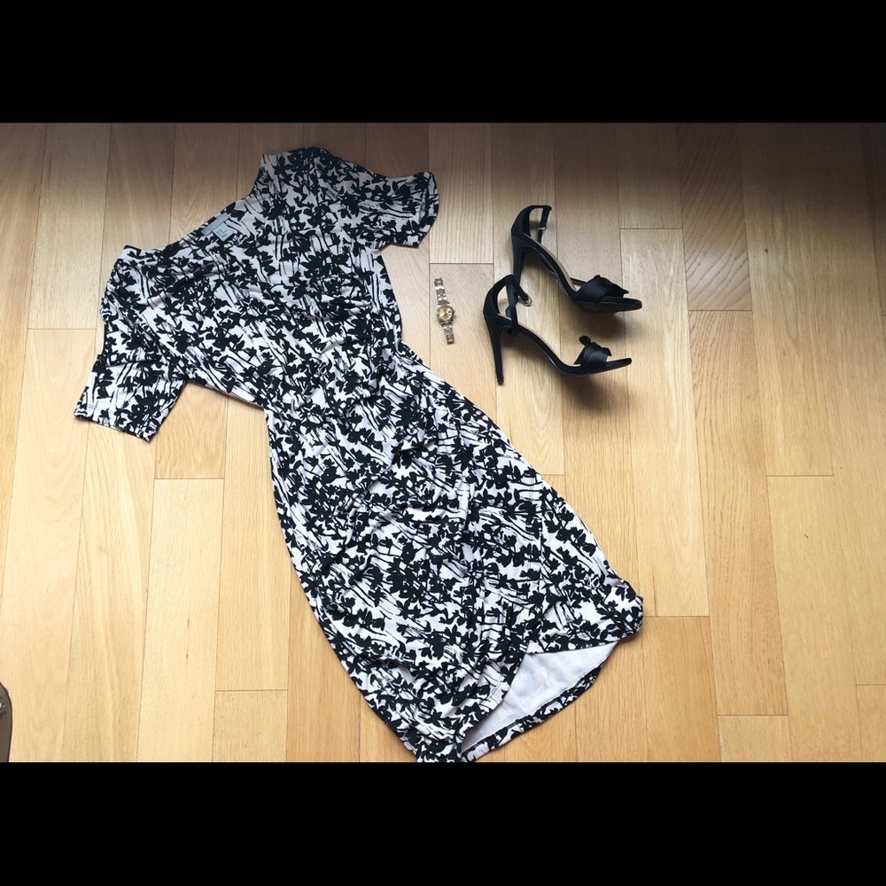 H&M Beautiful Floral Cinched Dress (XS)